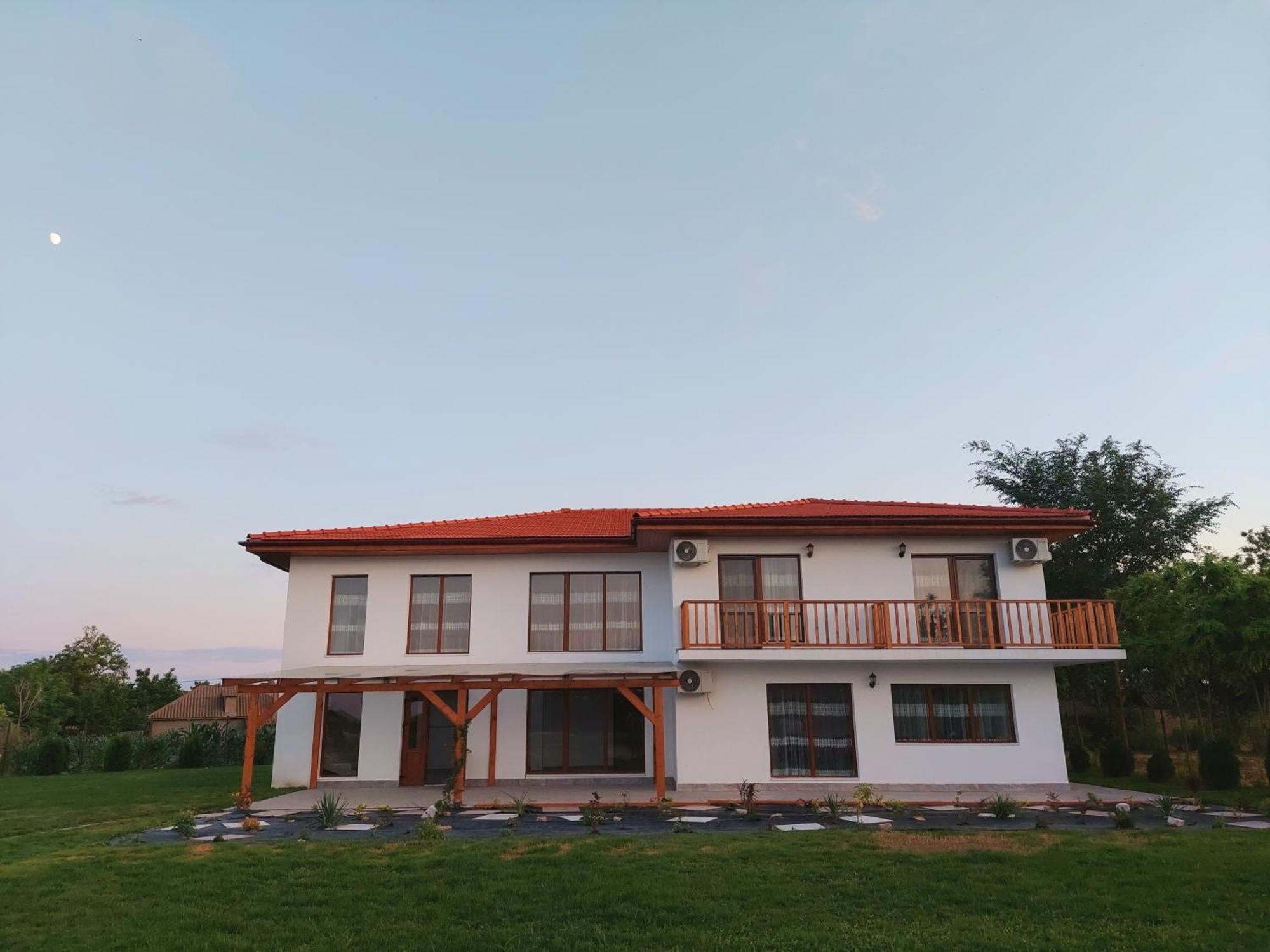 Pensiunea Paradiso Sarinasuf Exterior foto